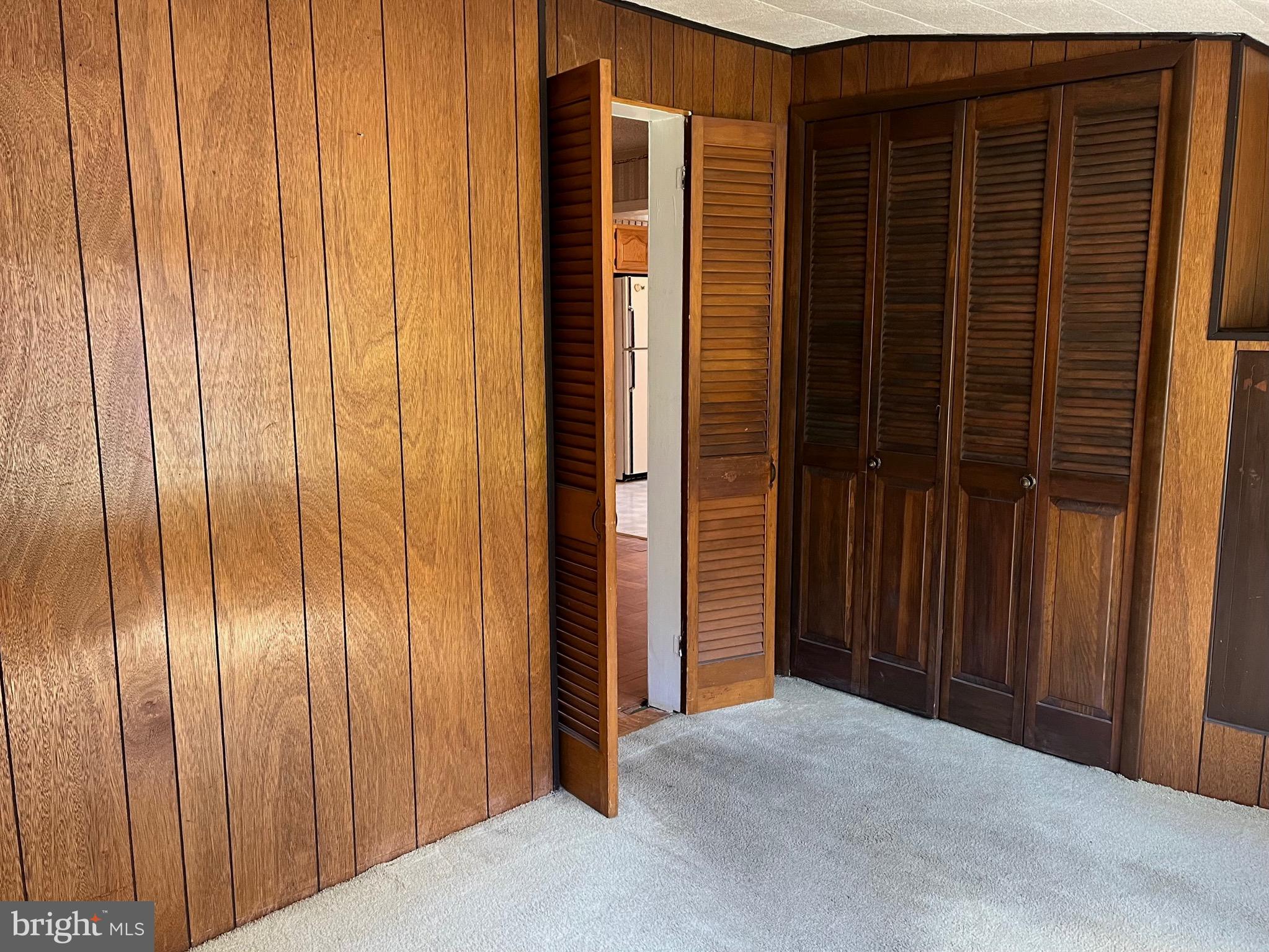 DEKALB MANOR - Residential