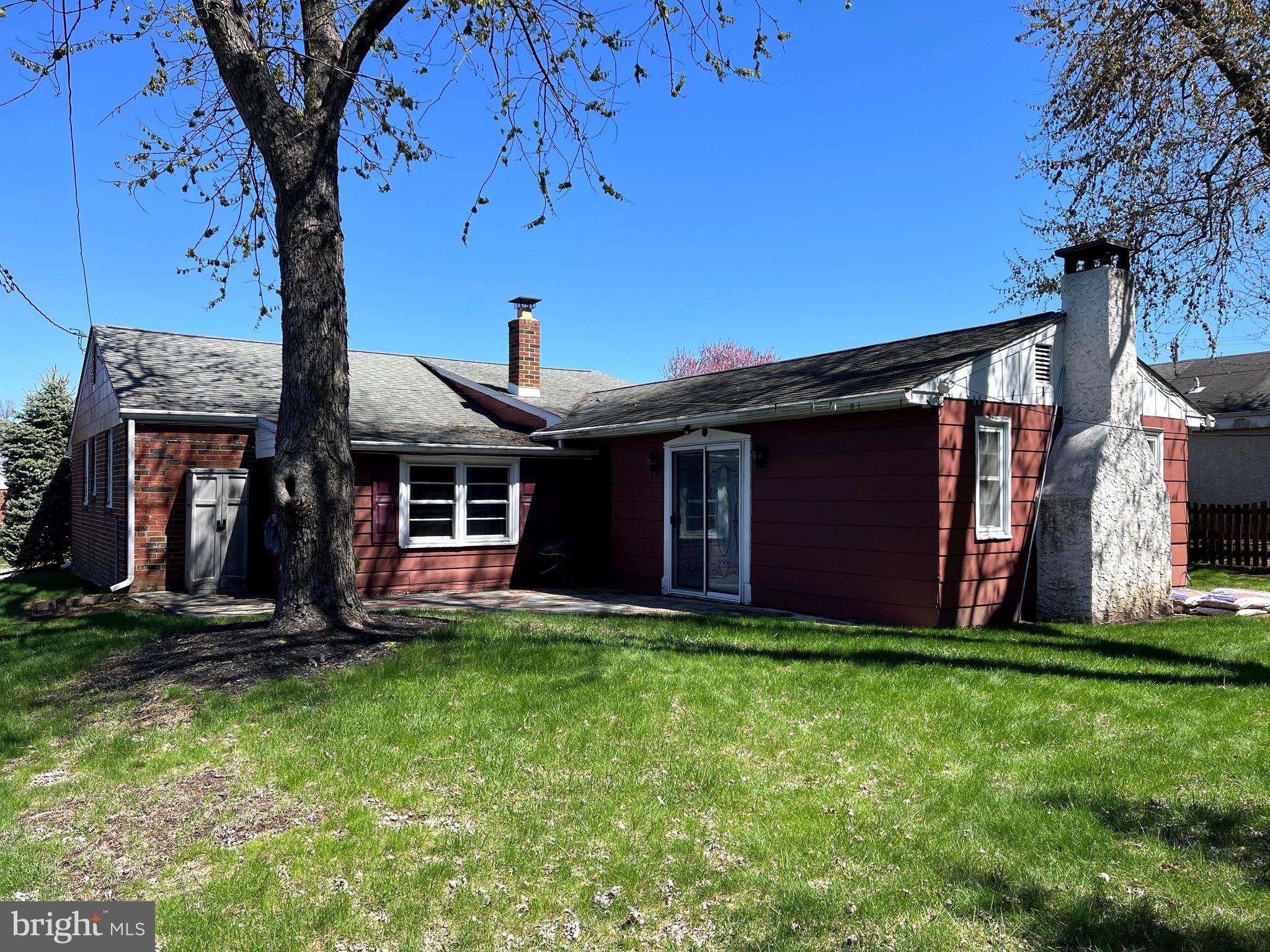 DEKALB MANOR - Residential