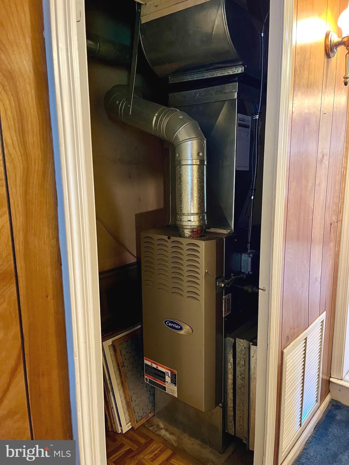 DEKALB MANOR - Residential