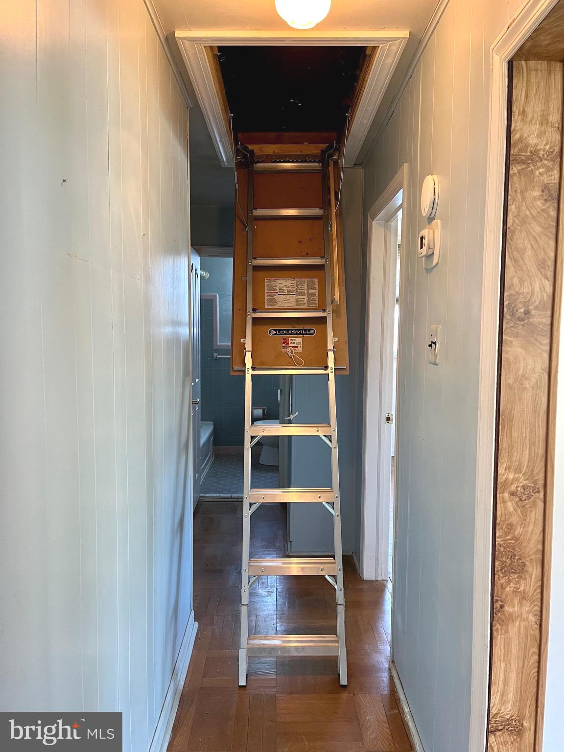 DEKALB MANOR - Residential