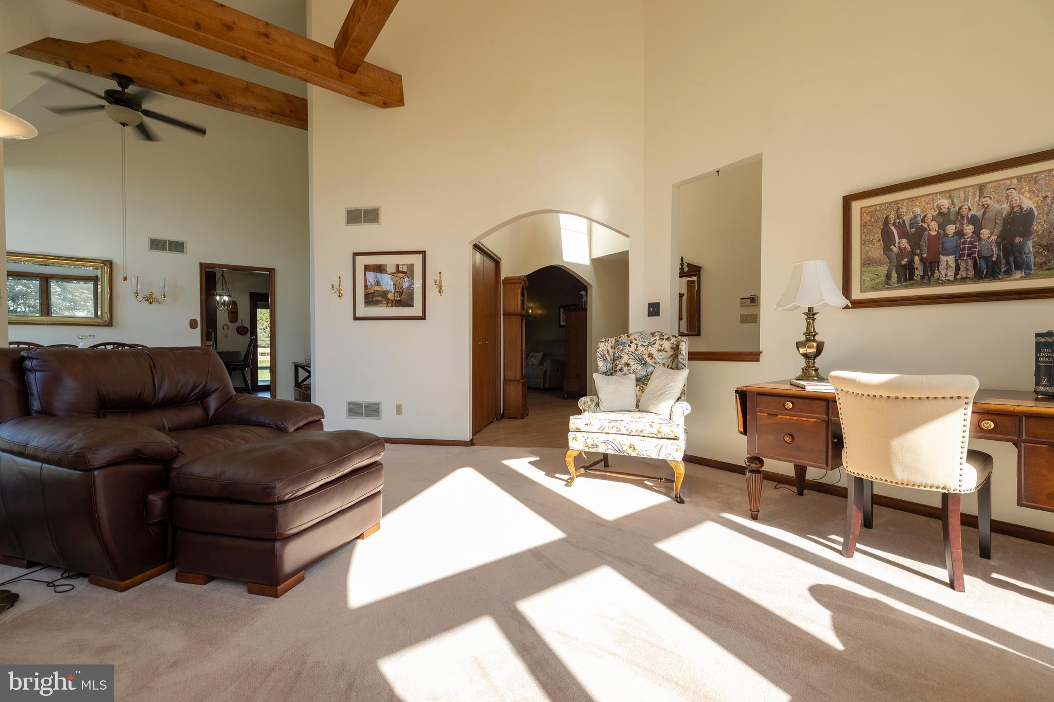 LOMBARD ACRES - Residential