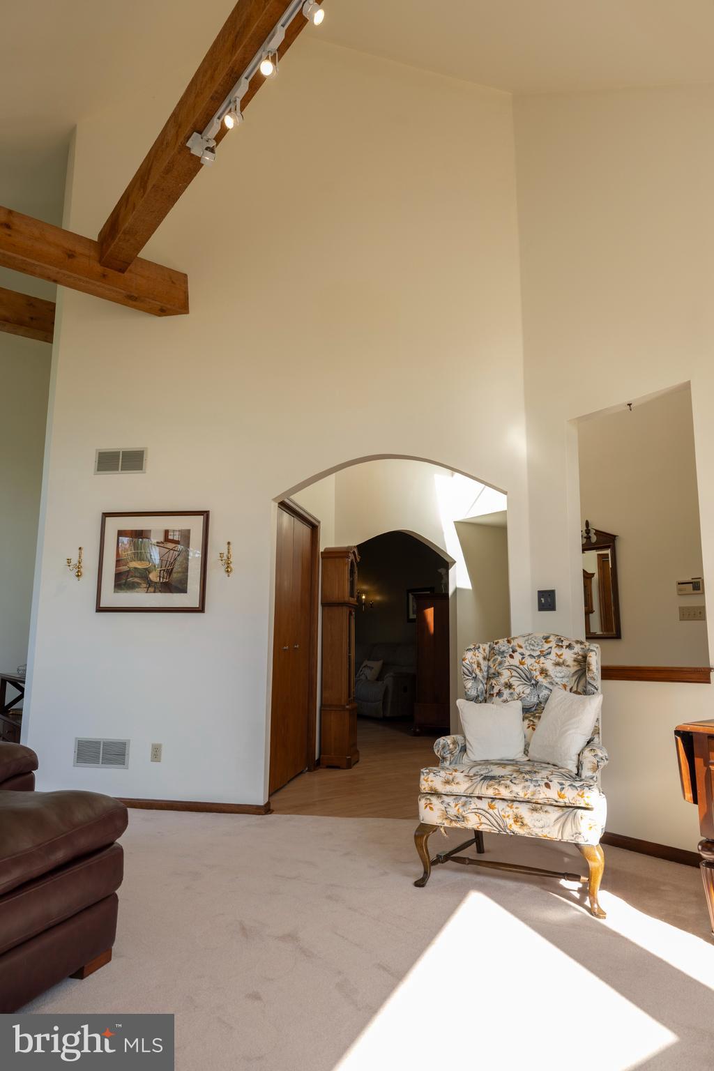 LOMBARD ACRES - Residential