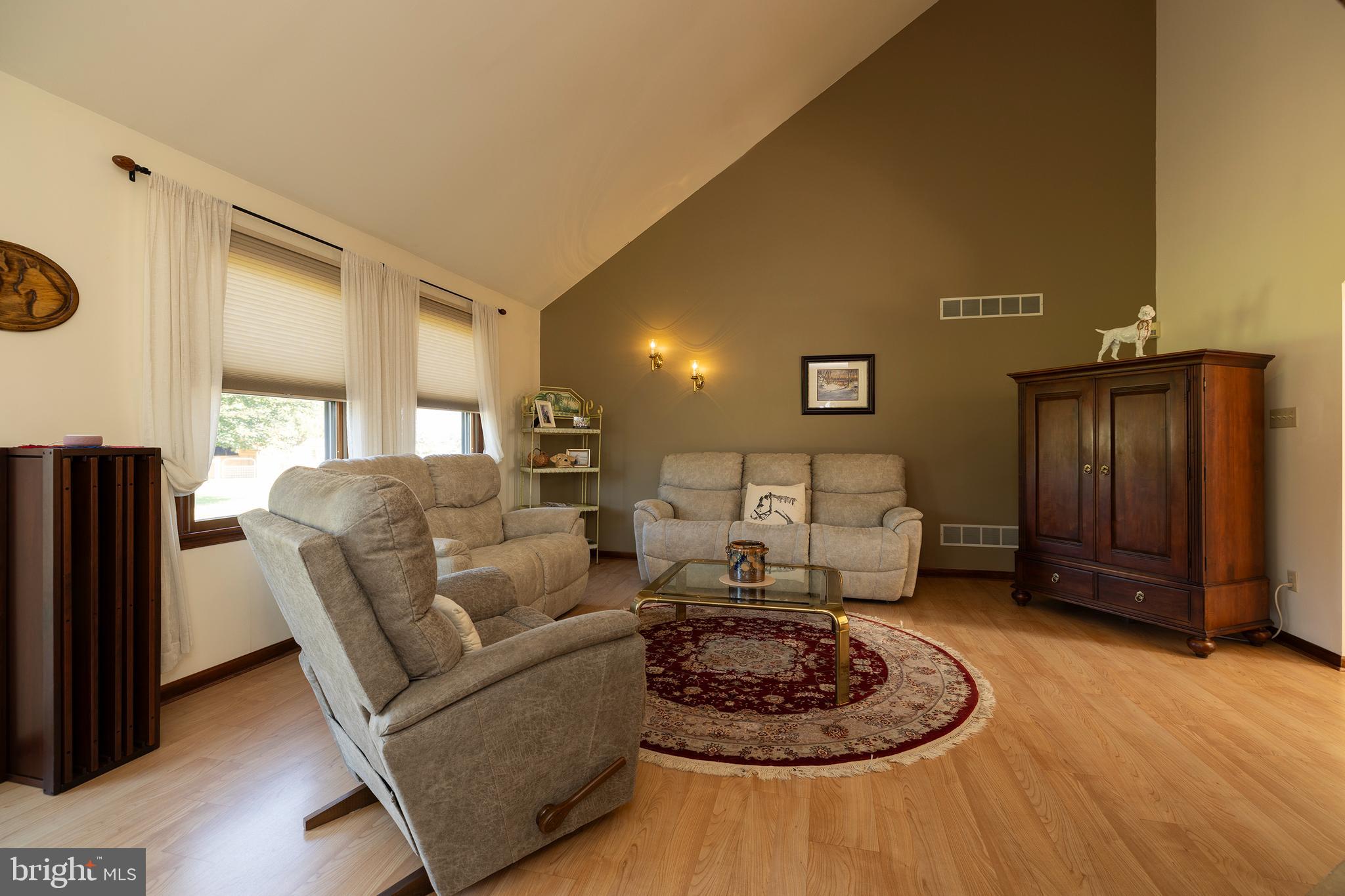 LOMBARD ACRES - Residential