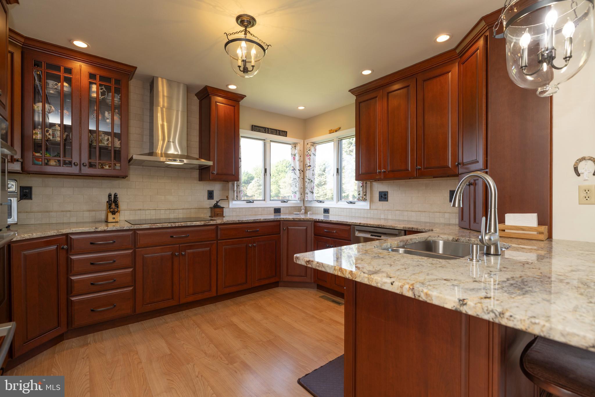 LOMBARD ACRES - Residential