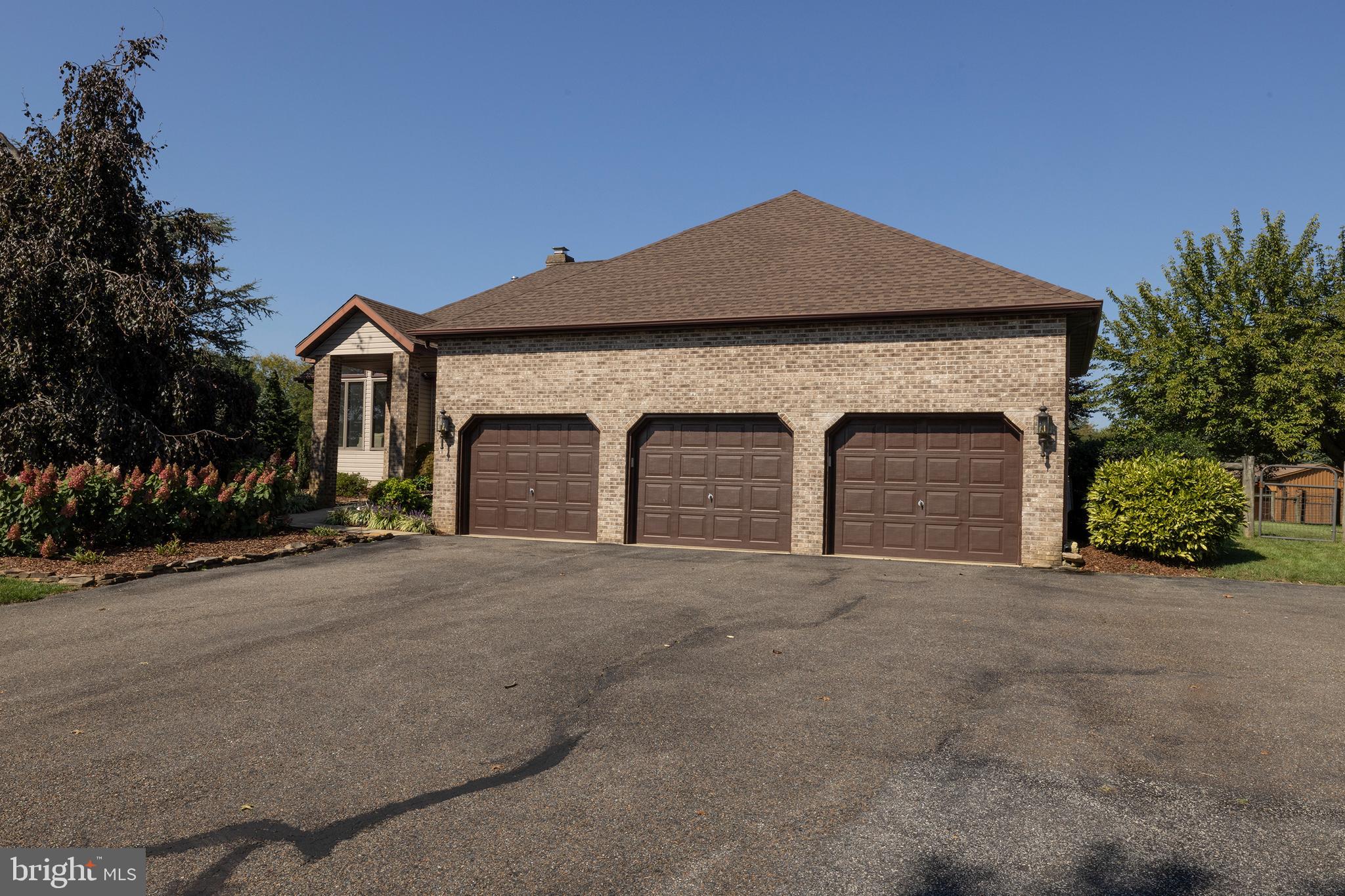 4043 BLUE BALL ROAD