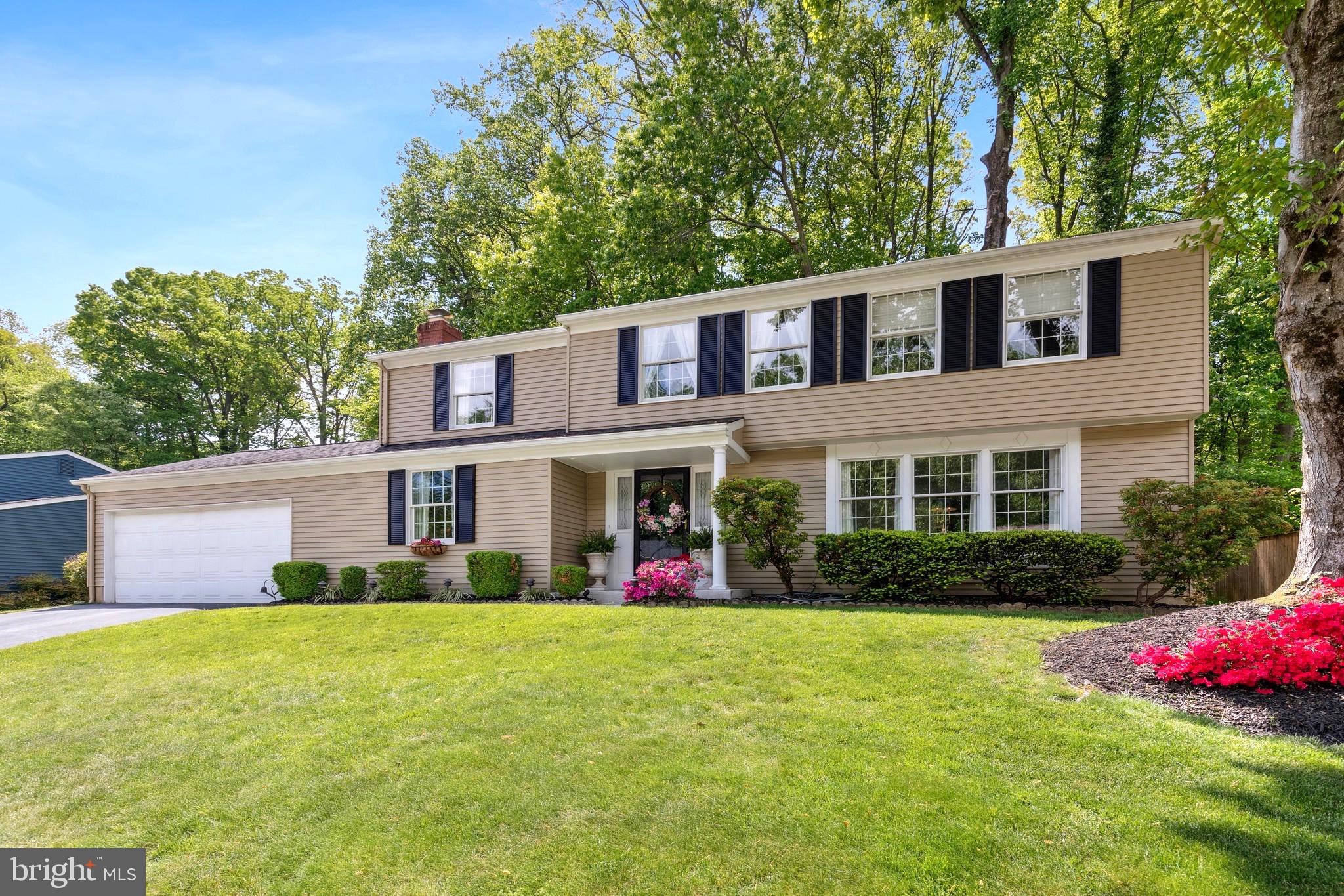 BAY HILLS - Residential