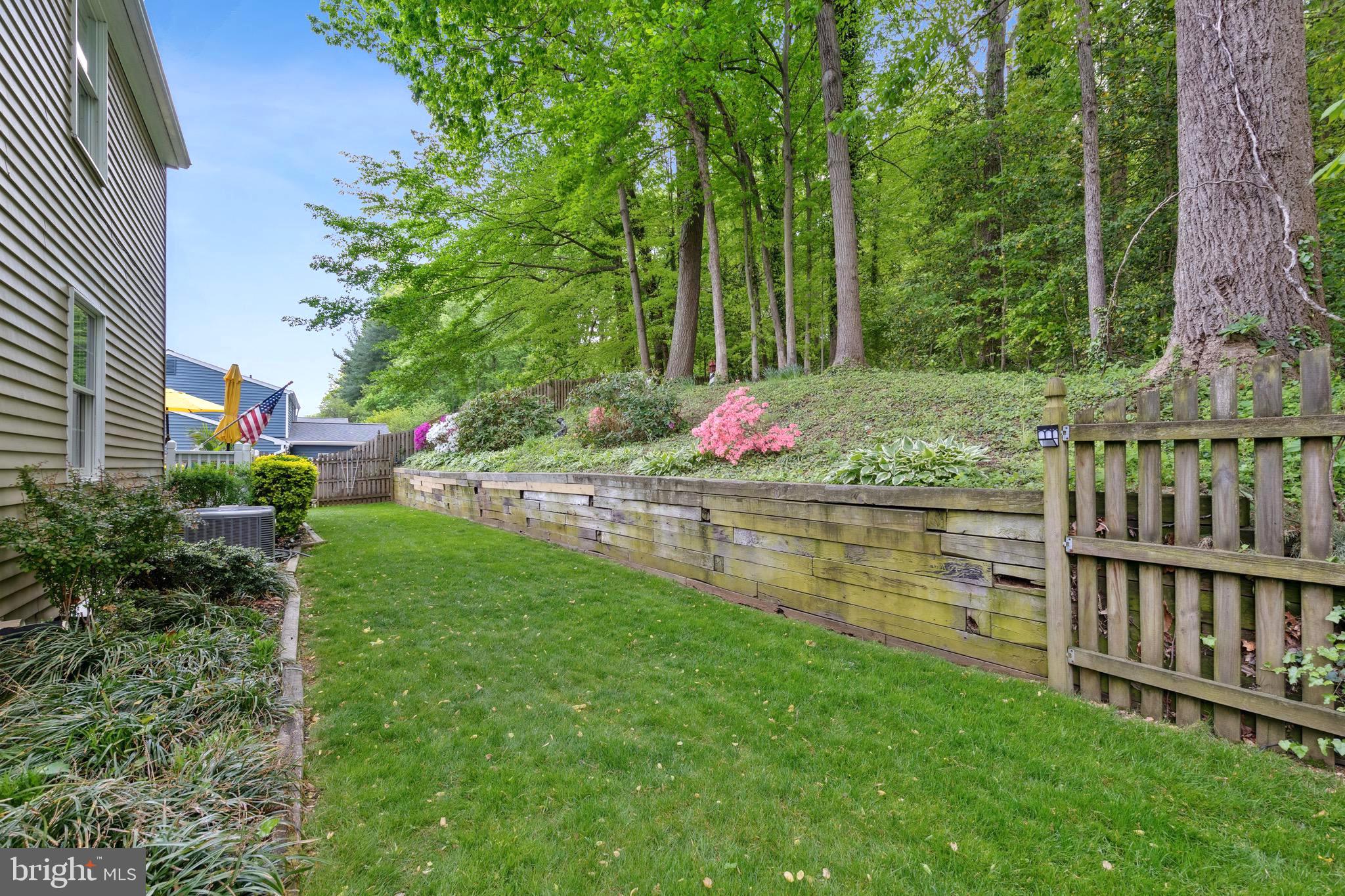 BAY HILLS - Residential