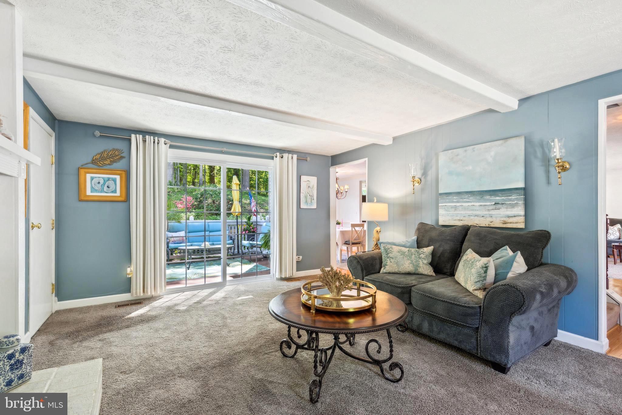 BAY HILLS - Residential