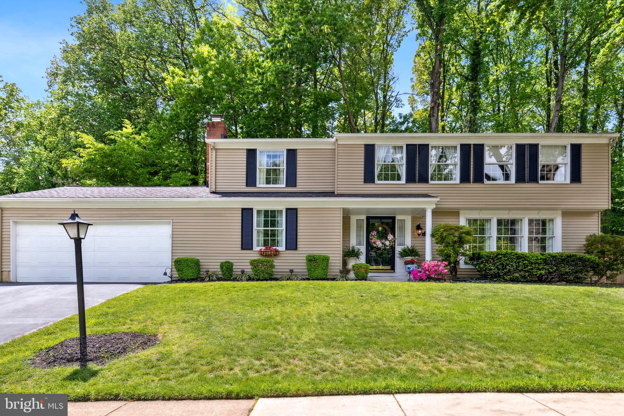 BAY HILLS - Residential