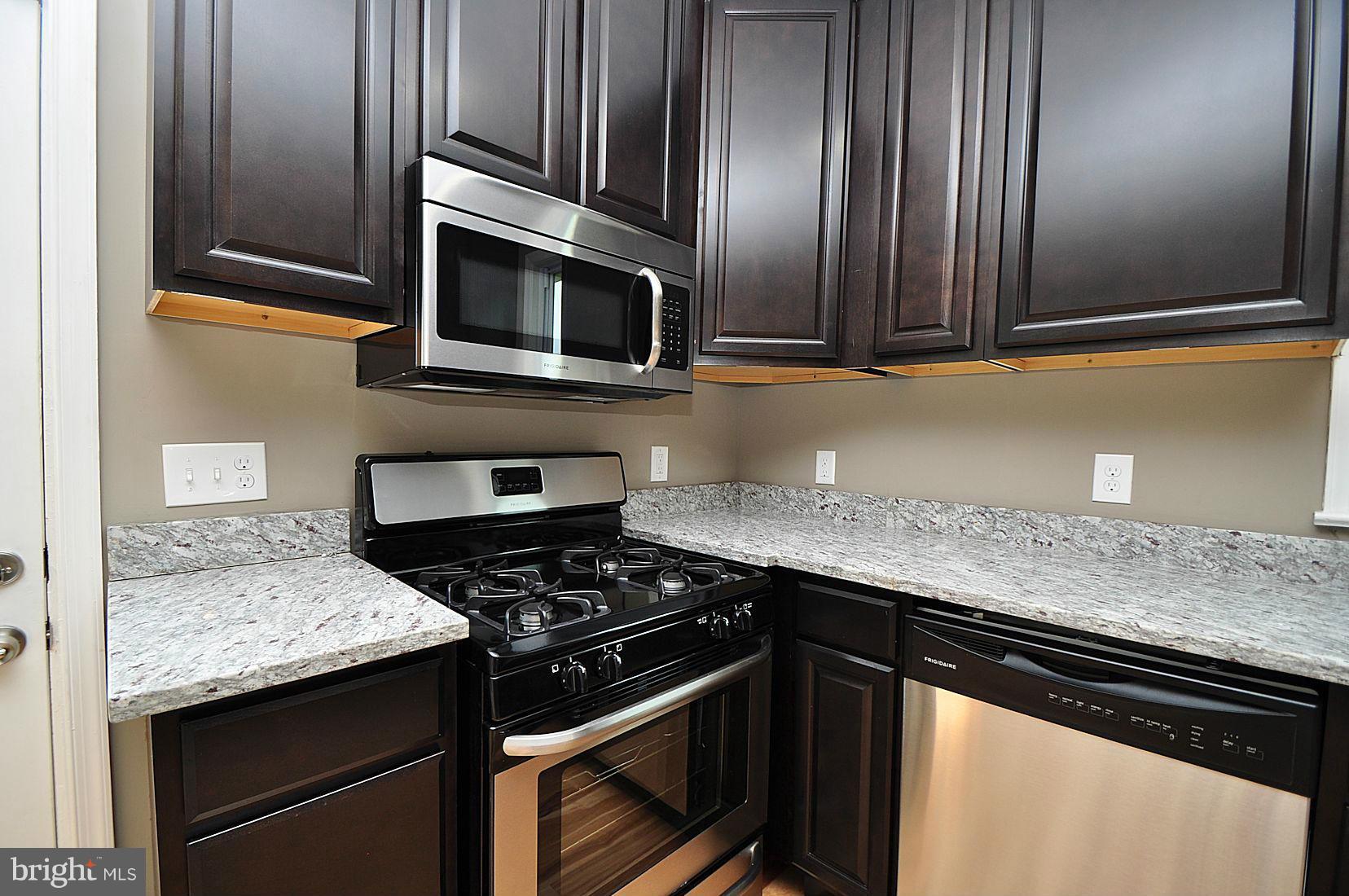 ENGLISH CONSUL ESTATES - Residential