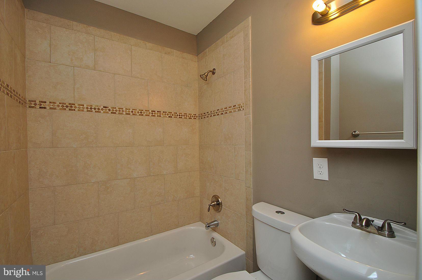 ENGLISH CONSUL ESTATES - Residential