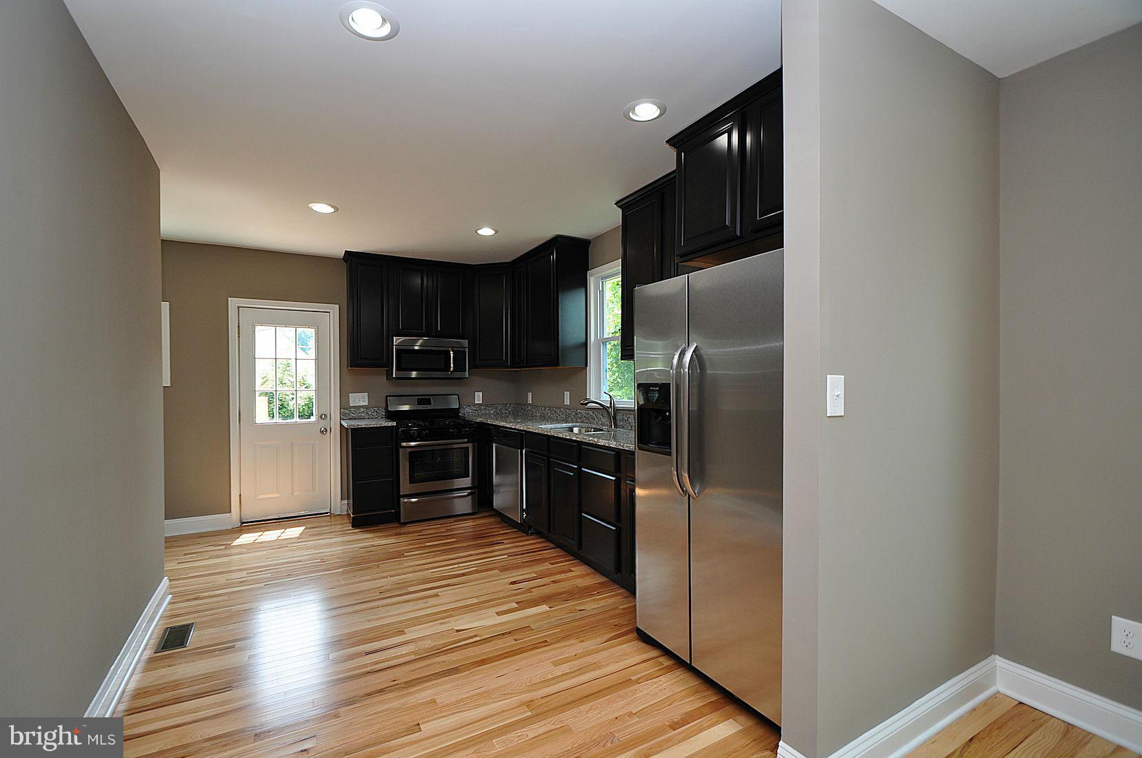 ENGLISH CONSUL ESTATES - Residential