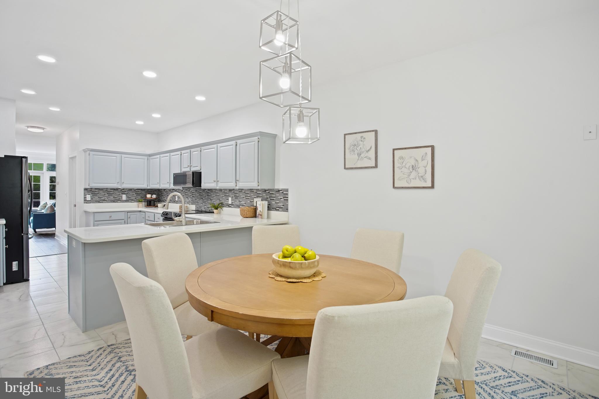 KNOLLS OF BIRMINGH - Residential