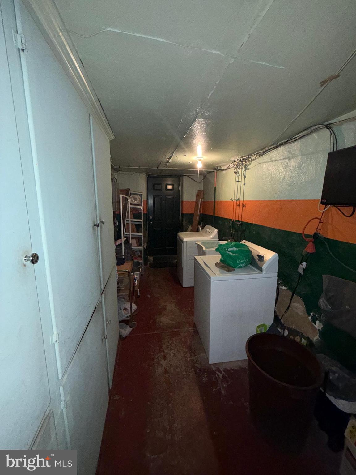 WEST OAK LANE - Residential