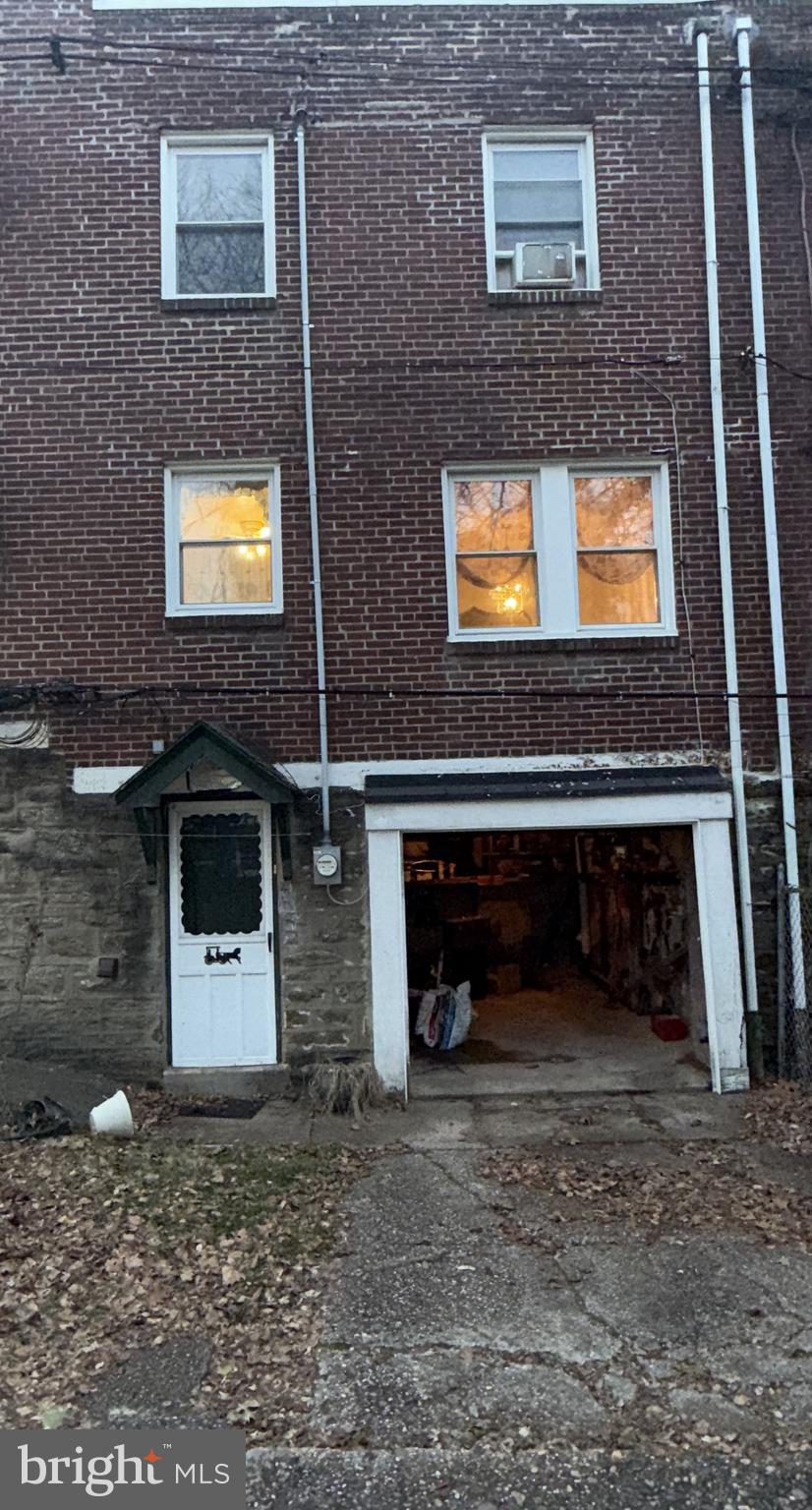 WEST OAK LANE - Residential