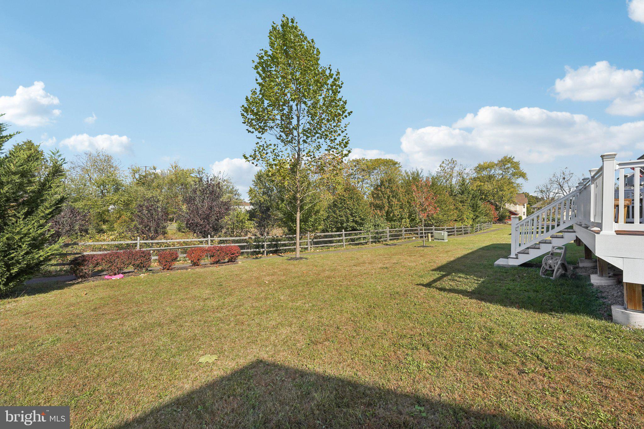 MONTGOMERY SQUARE - Residential