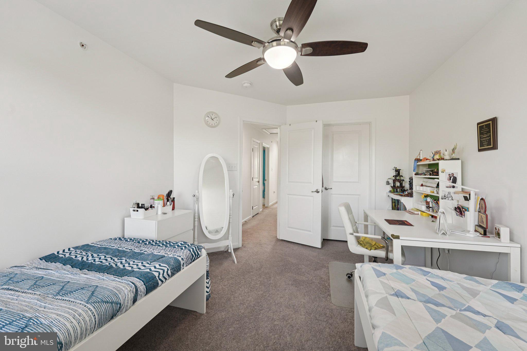 MONTGOMERY SQUARE - Residential