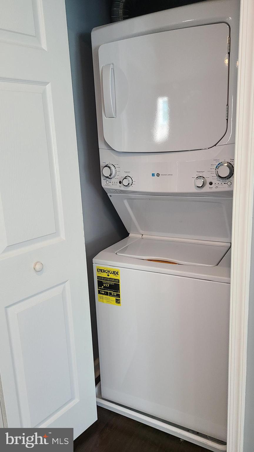 BLOOMSBURY PARK - Residential Lease