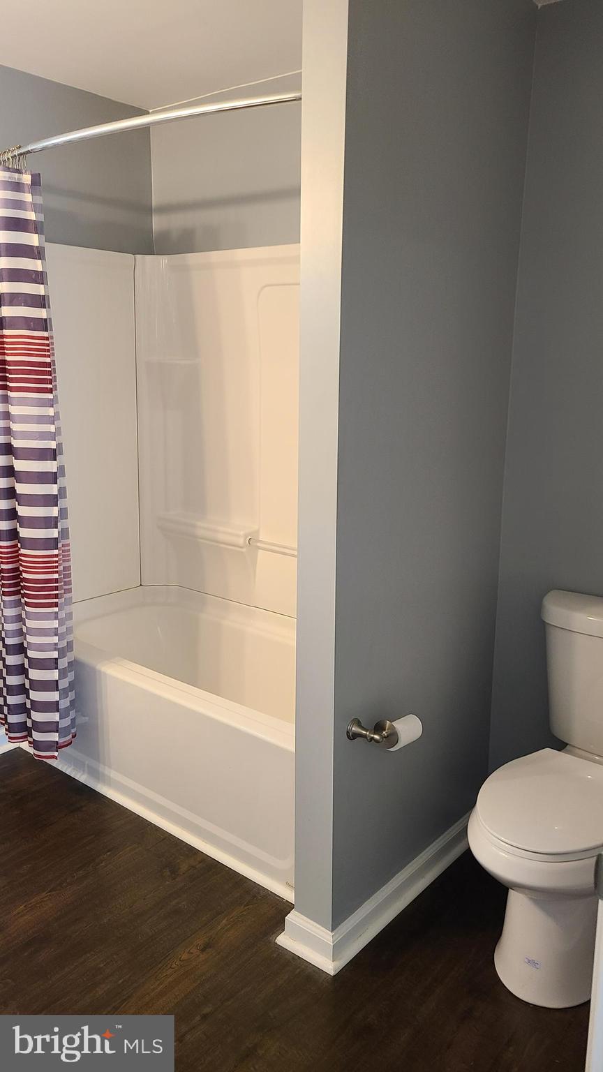 BLOOMSBURY PARK - Residential Lease