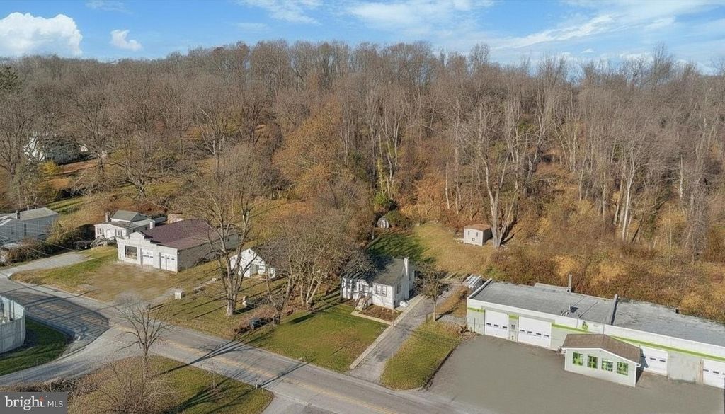 Photo of 154 Doe Run Road, COATESVILLE, PA 19320 (MLS # PACT2114054)