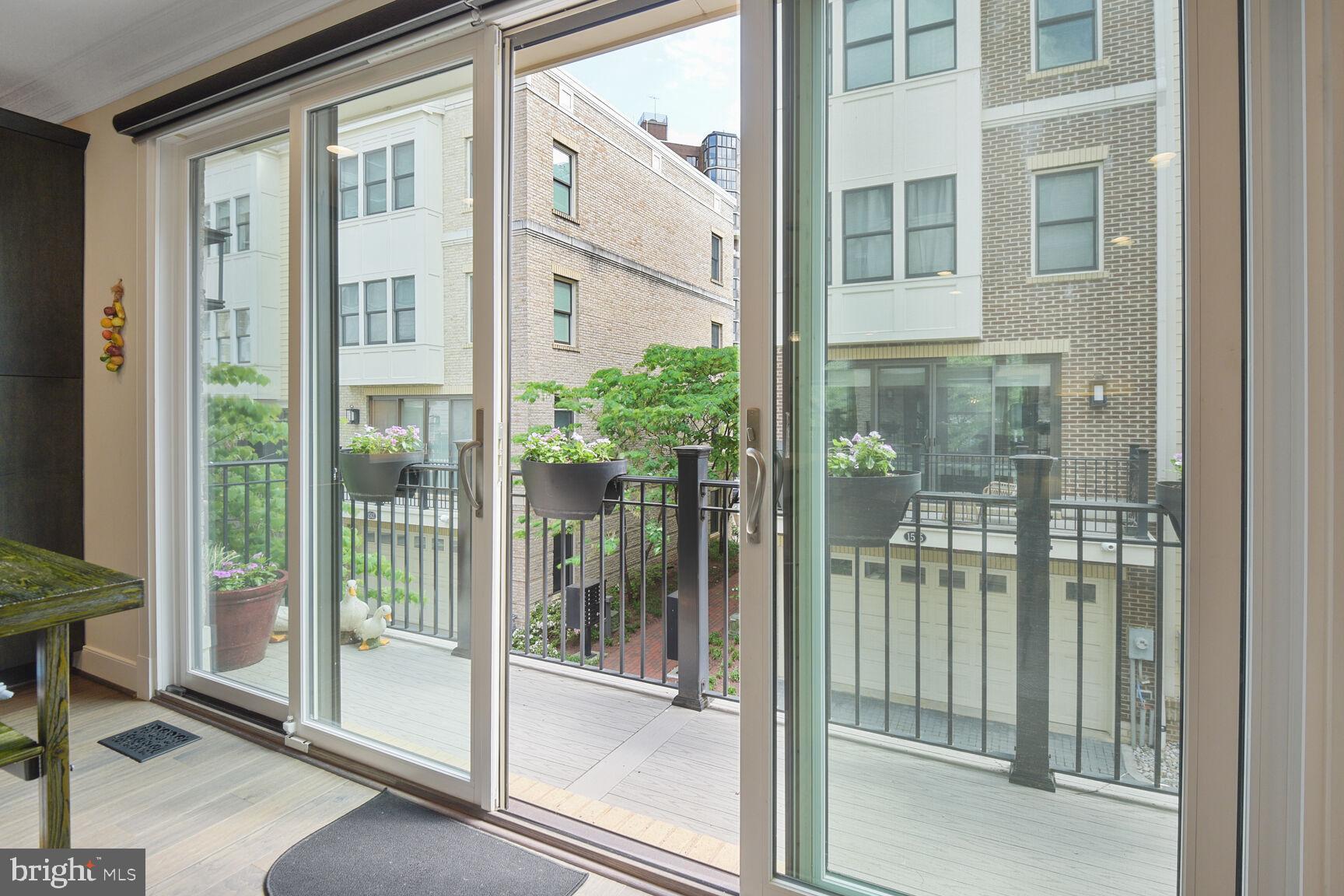 ROSSLYN - Residential