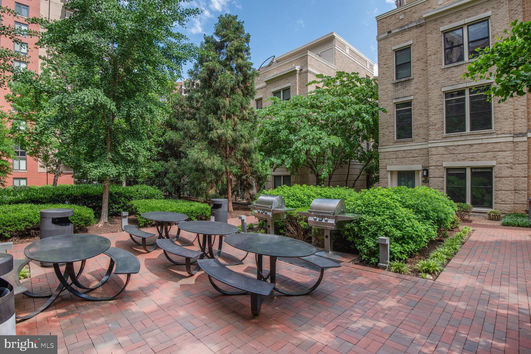 ROSSLYN - Residential