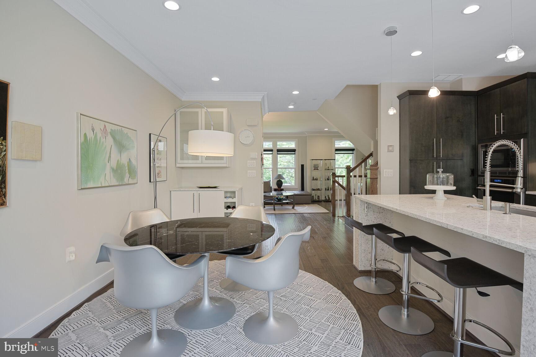 ROSSLYN - Residential