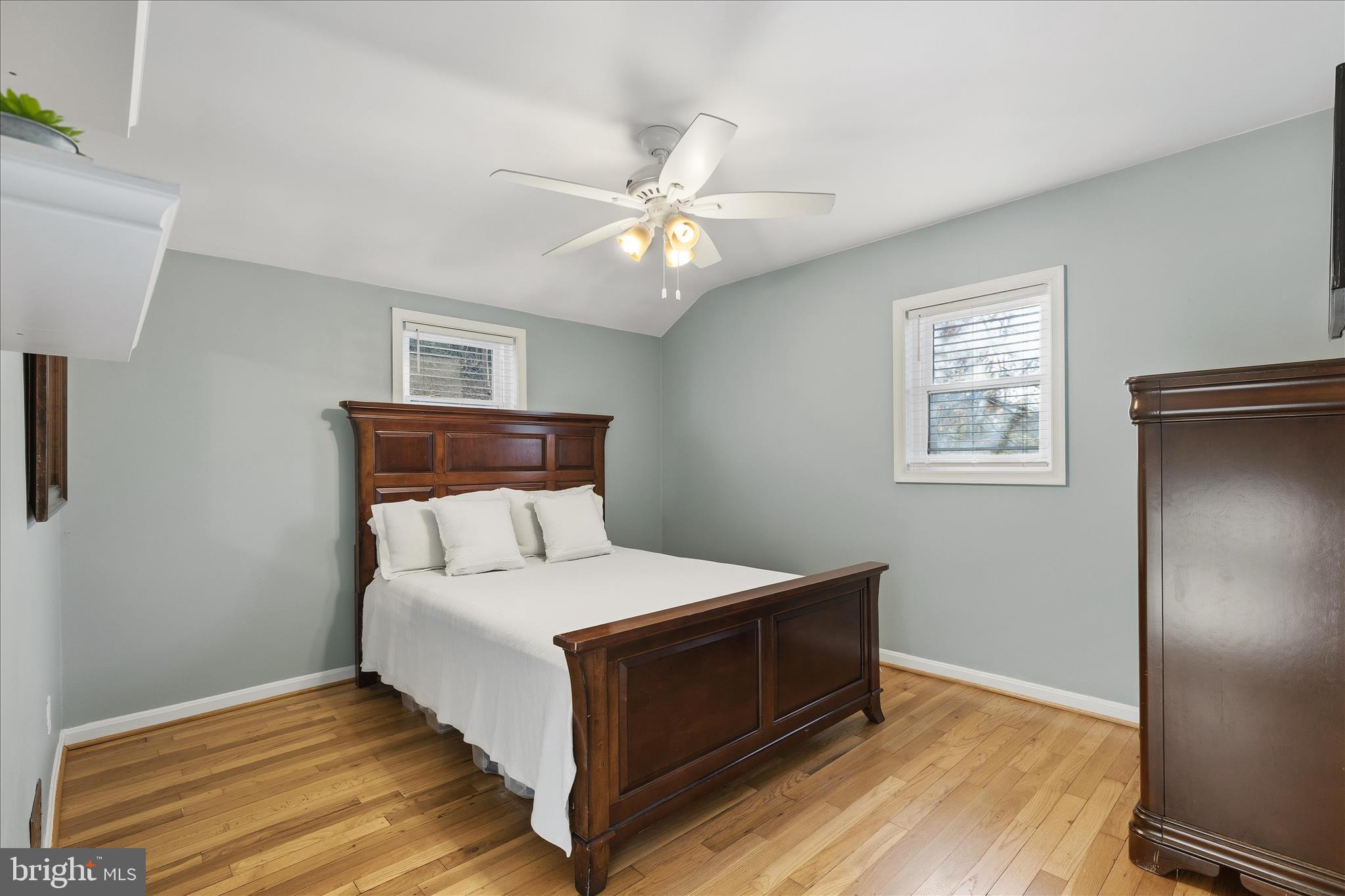 DONNA LEE GARDENS - Residential