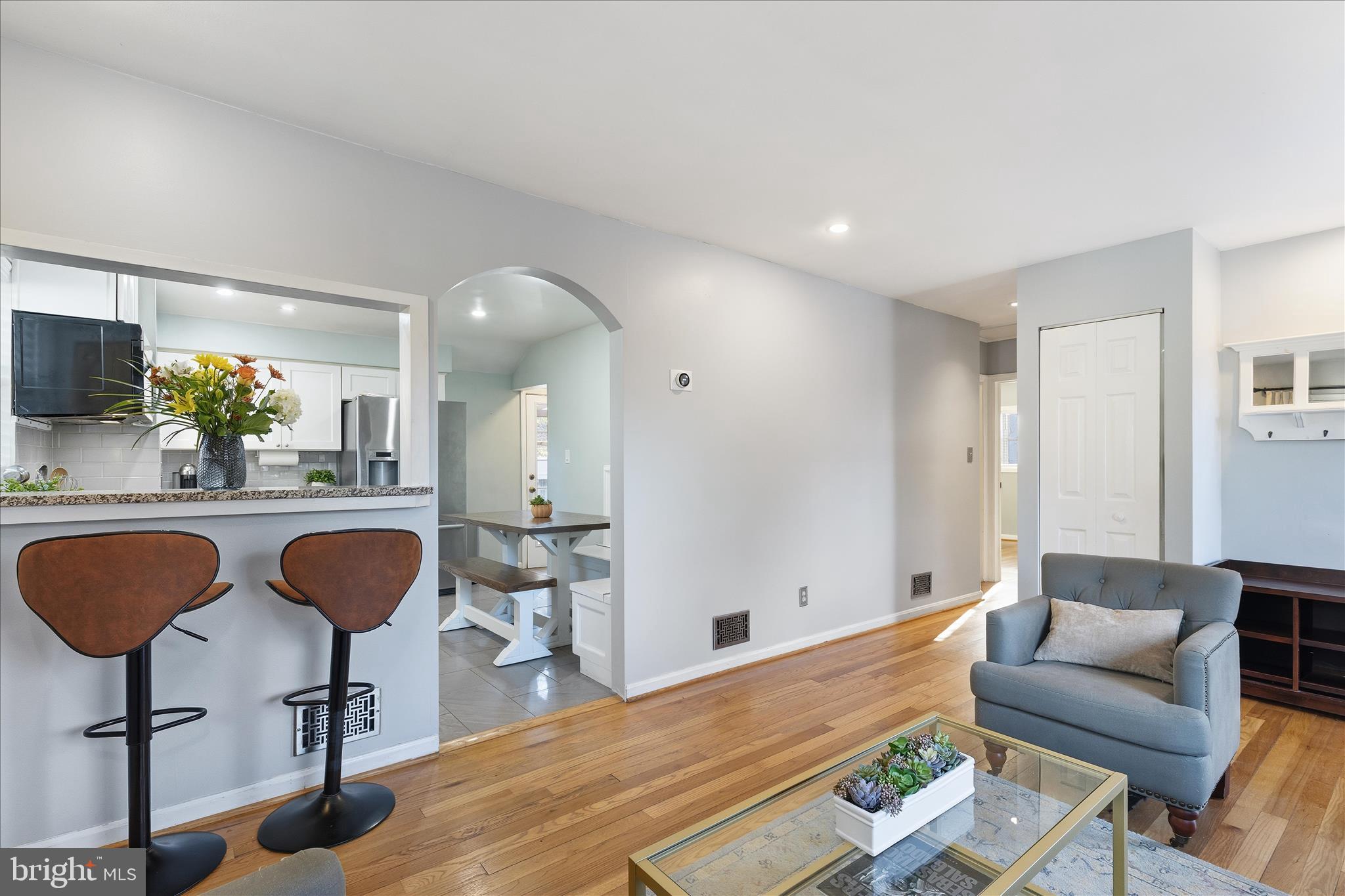 DONNA LEE GARDENS - Residential