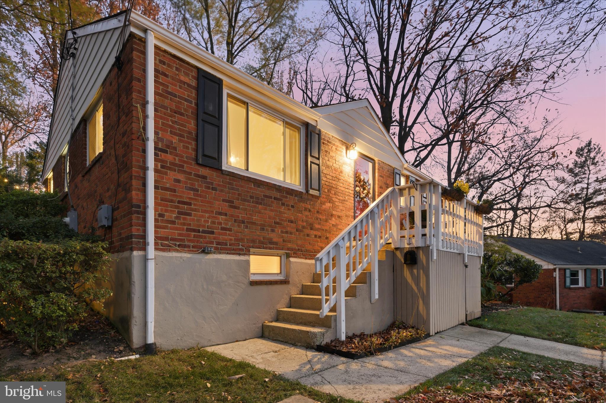 DONNA LEE GARDENS - Residential