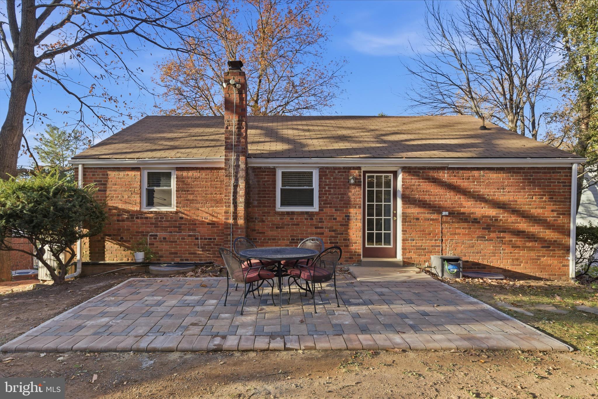 DONNA LEE GARDENS - Residential