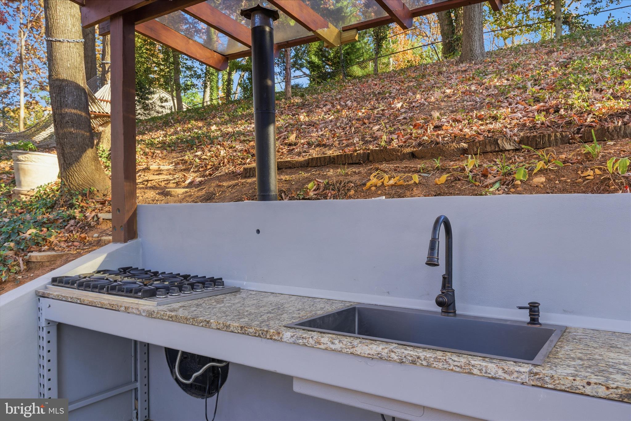 DONNA LEE GARDENS - Residential