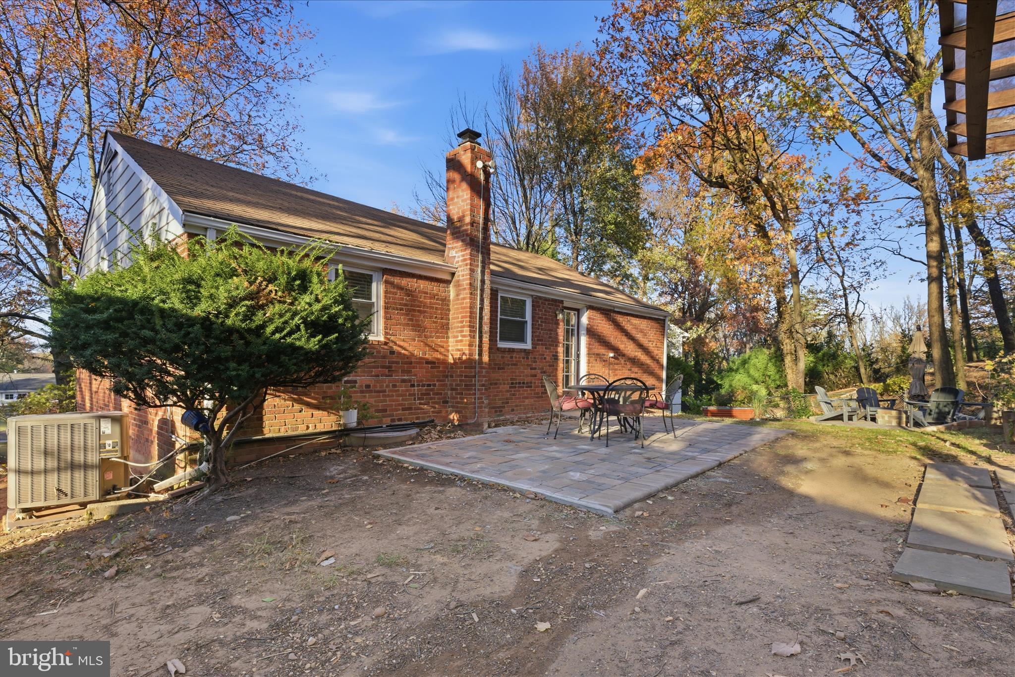 DONNA LEE GARDENS - Residential