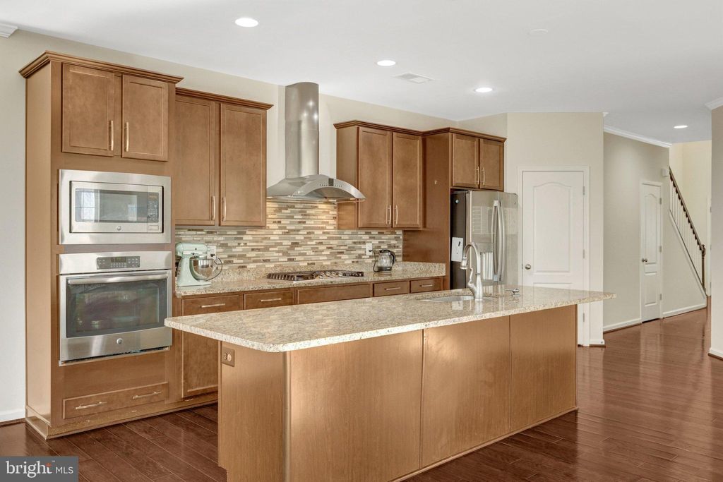 Photo of 24703 Gracehill Terrace, ALDIE, VA 20105 (MLS # VALO2114228)