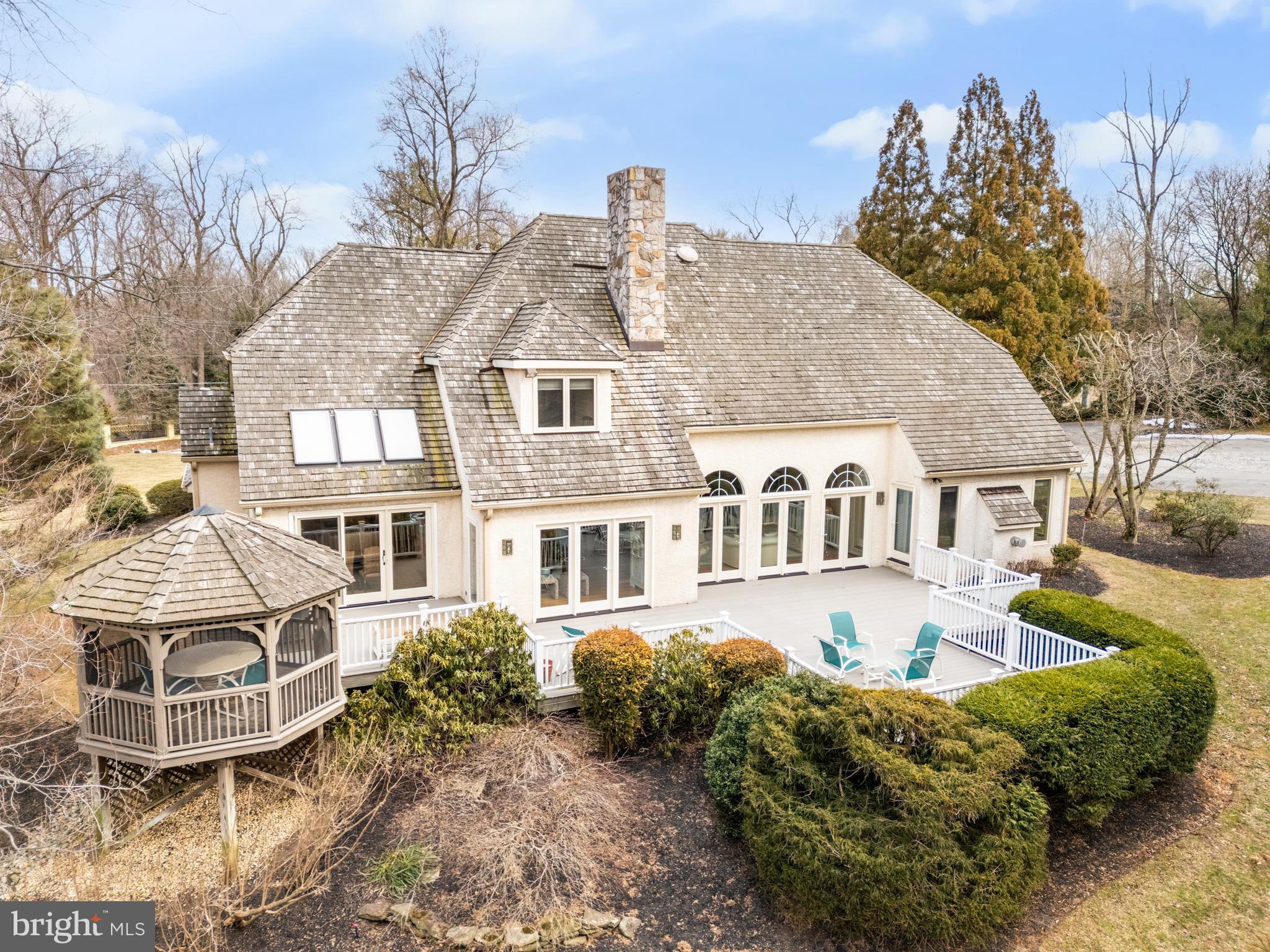 GLADWYNE - Residential