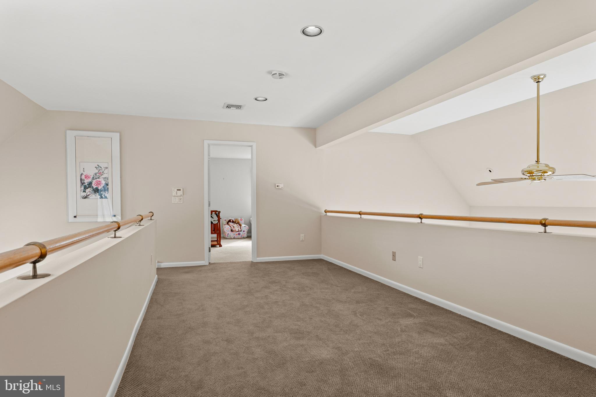 GLADWYNE - Residential