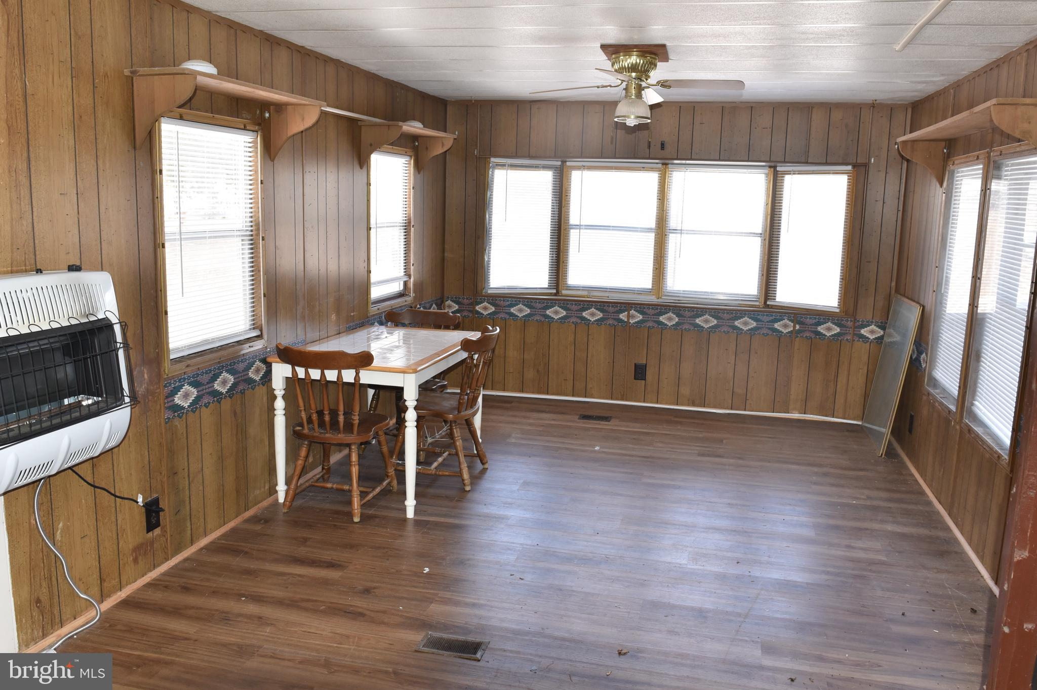 876 PHEASANT TRAIL LANE