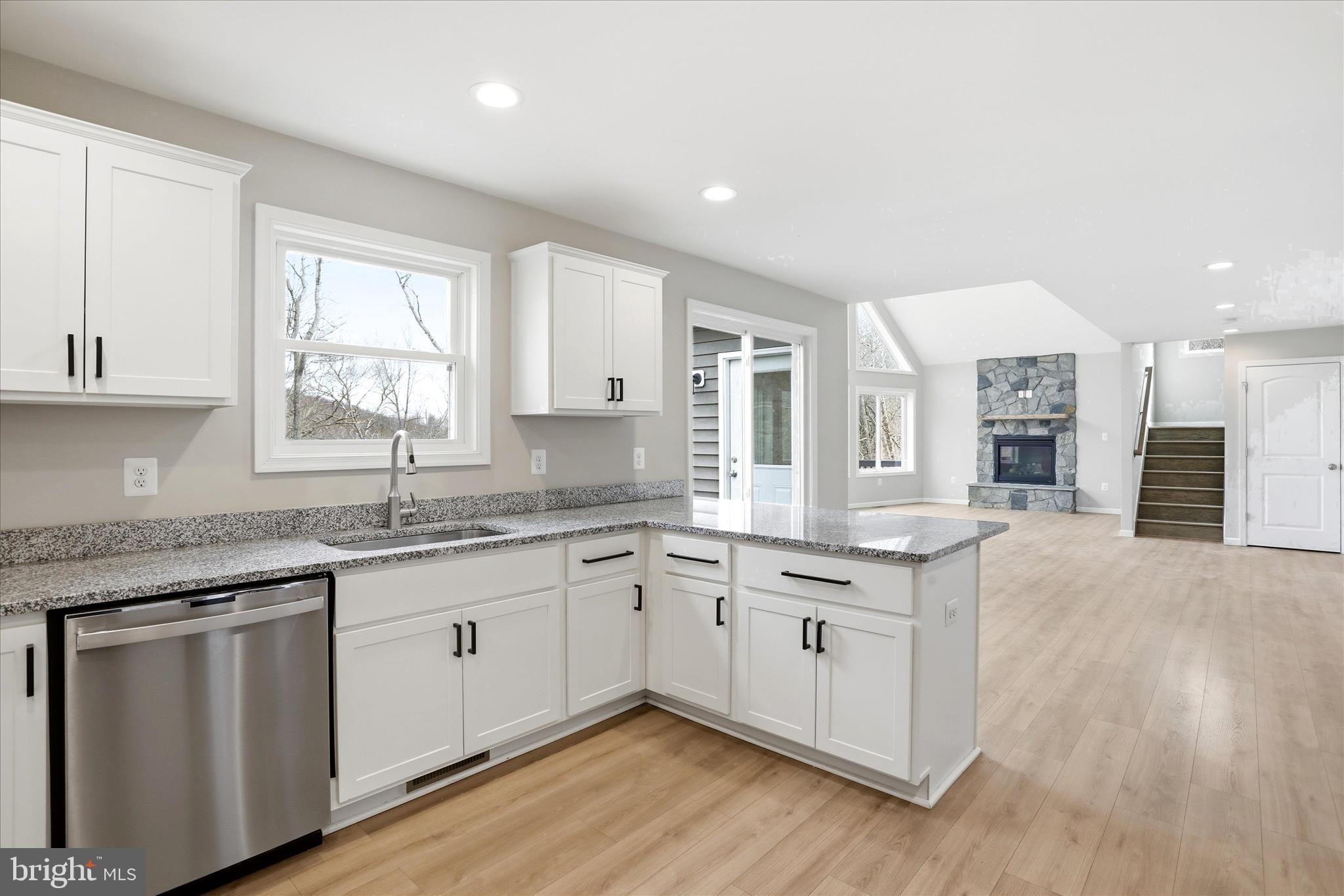 APPLE MT LAKE - Residential