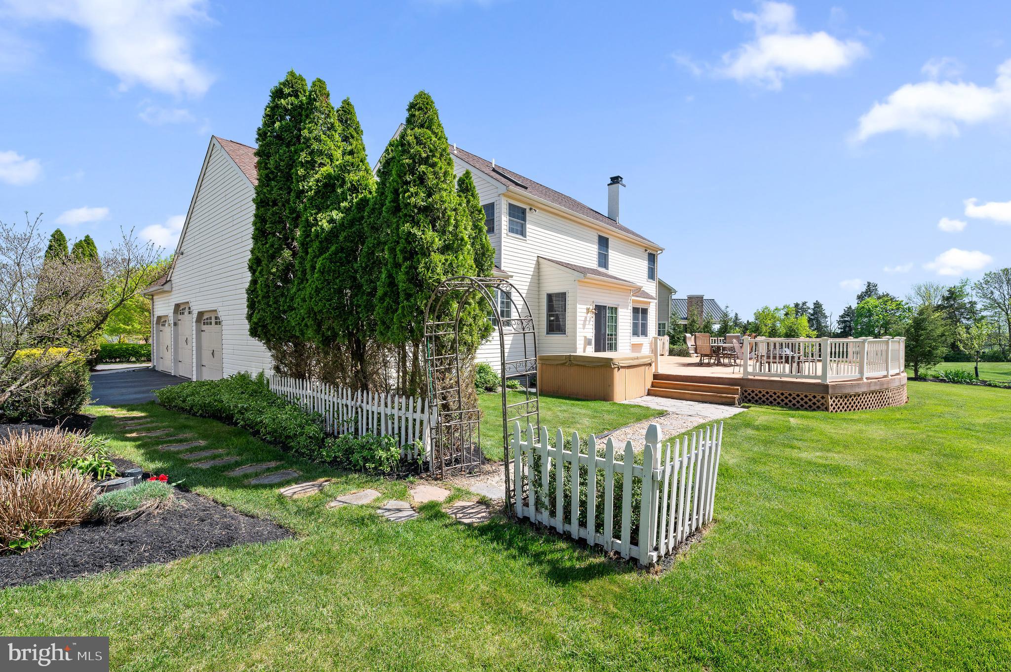 73 SALFORD WAY