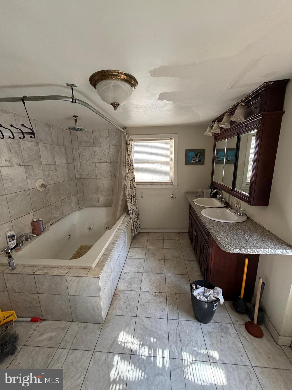 GRADUATE HOSPITAL - Residential