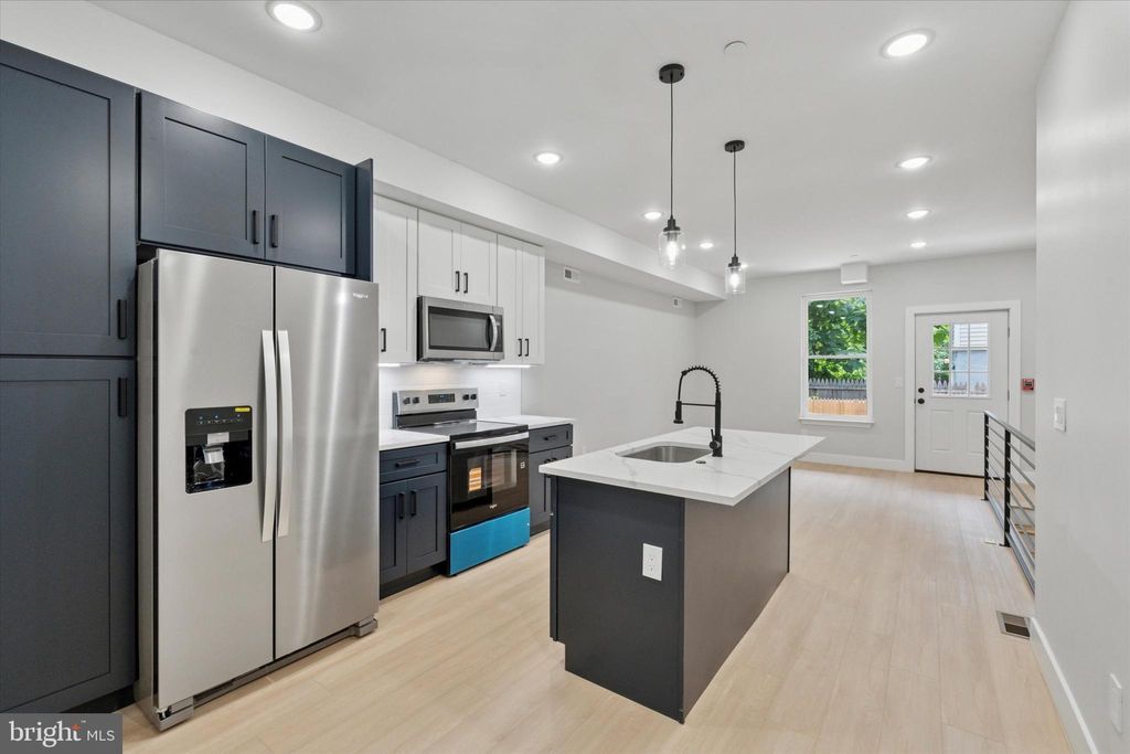 Photo of 520 W Susquehanna Avenue #1, PHILADELPHIA, PA 19122 (MLS # PAPH2516362)