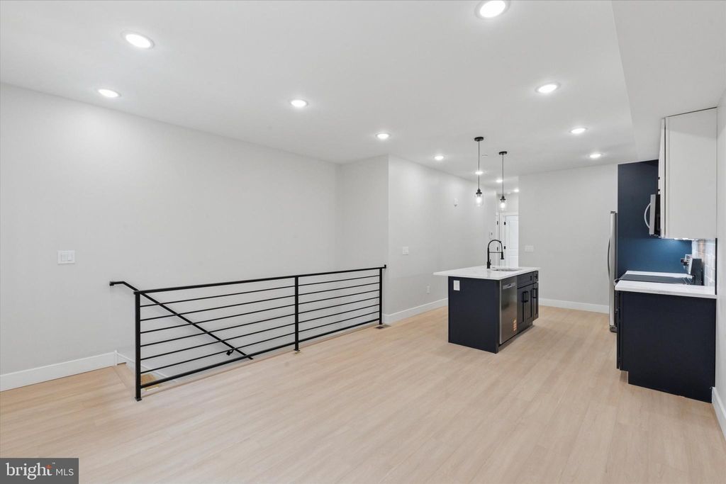 Photo of 520 W Susquehanna Avenue #1, PHILADELPHIA, PA 19122 (MLS # PAPH2516362)