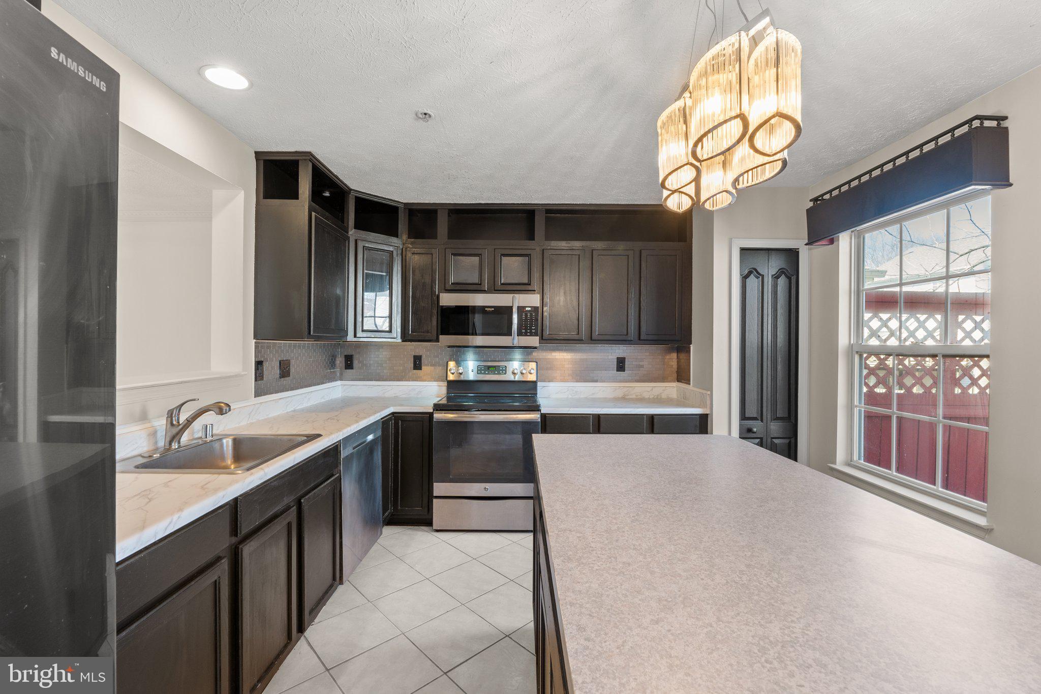 PIN OAK VILLAGE - Residential Lease