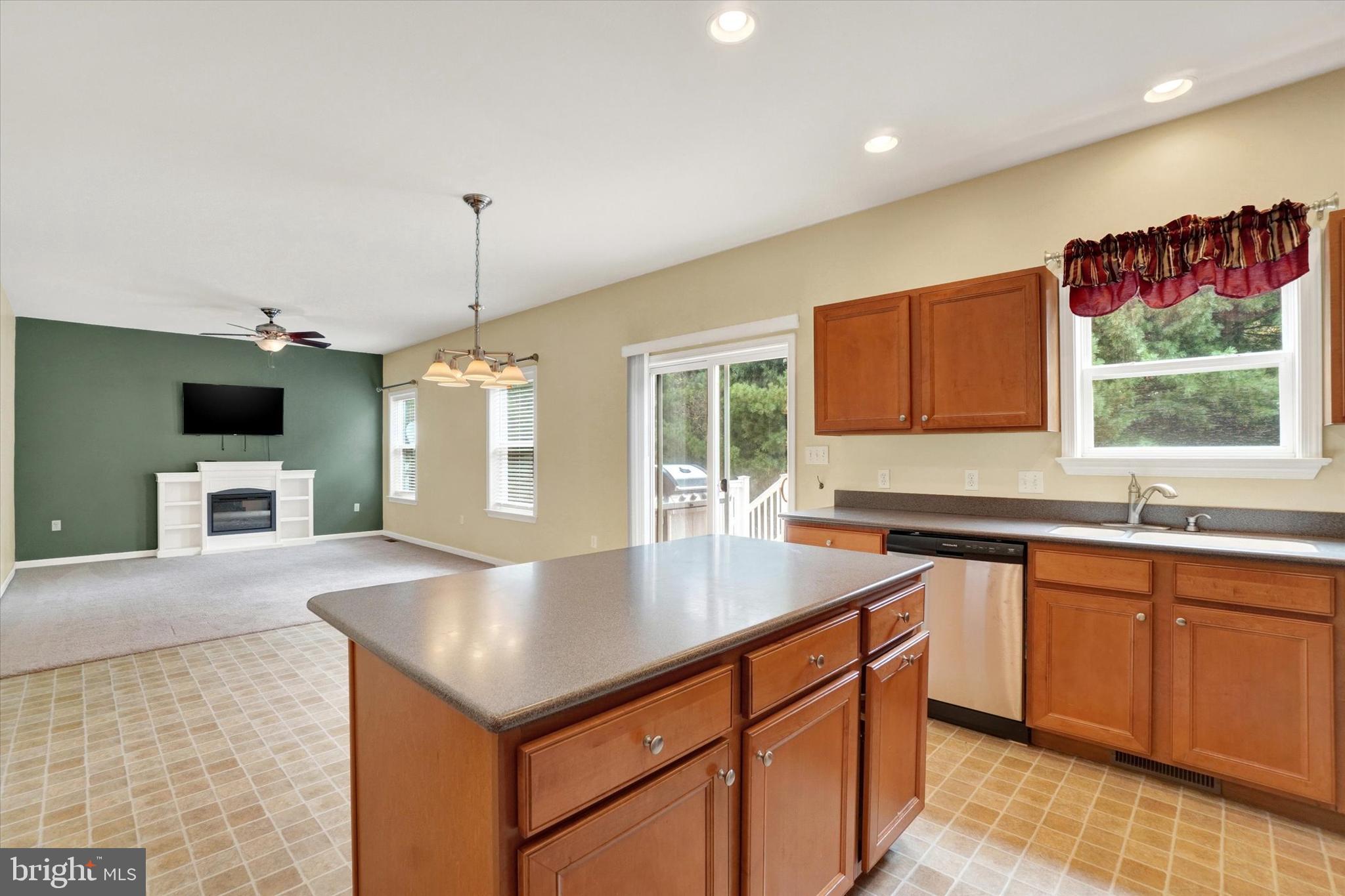 KENSINGTON - Residential