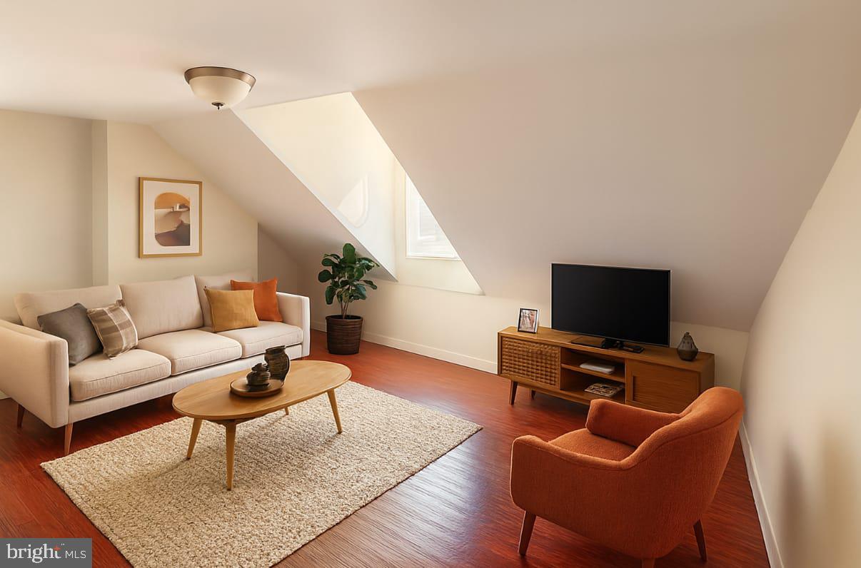 312 S 12TH STREET 3F