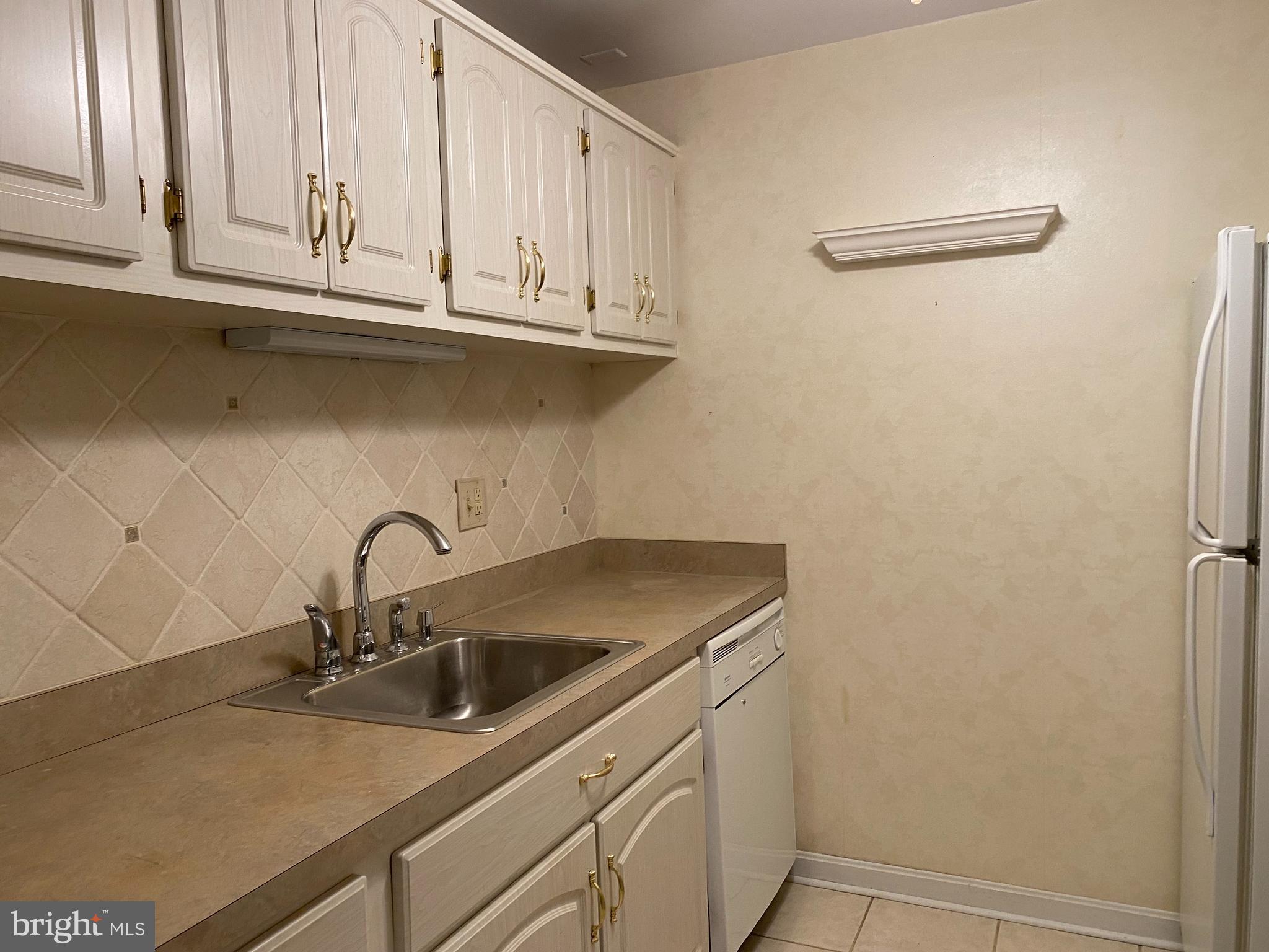 20 DOUGHERTY BOULEVARD M5