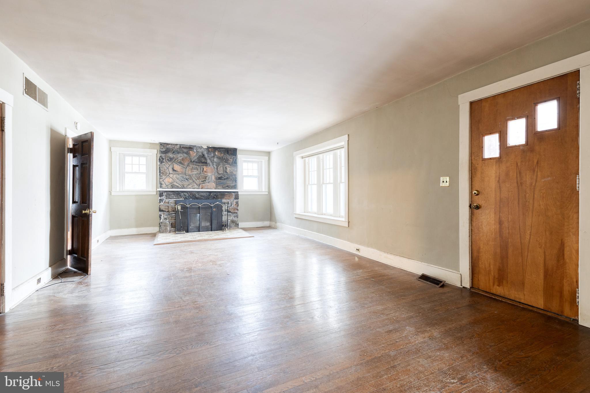 2004 WESTCHESTER AVENUE