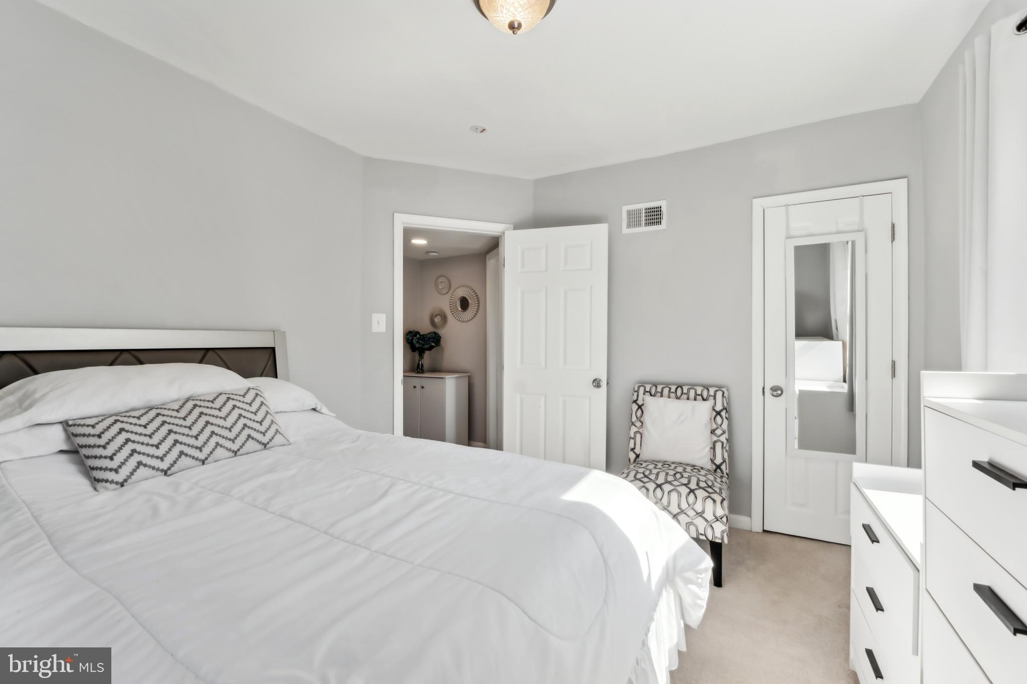 OLE LONGFIELD - Residential