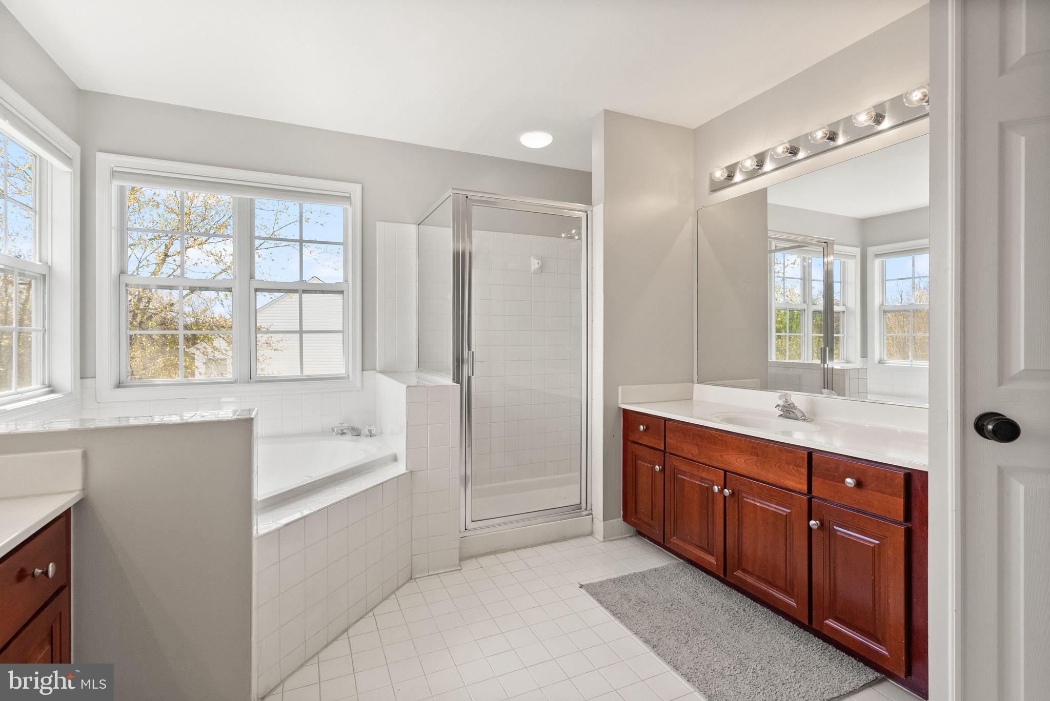 BRIDLEWOOD MANOR - Residential