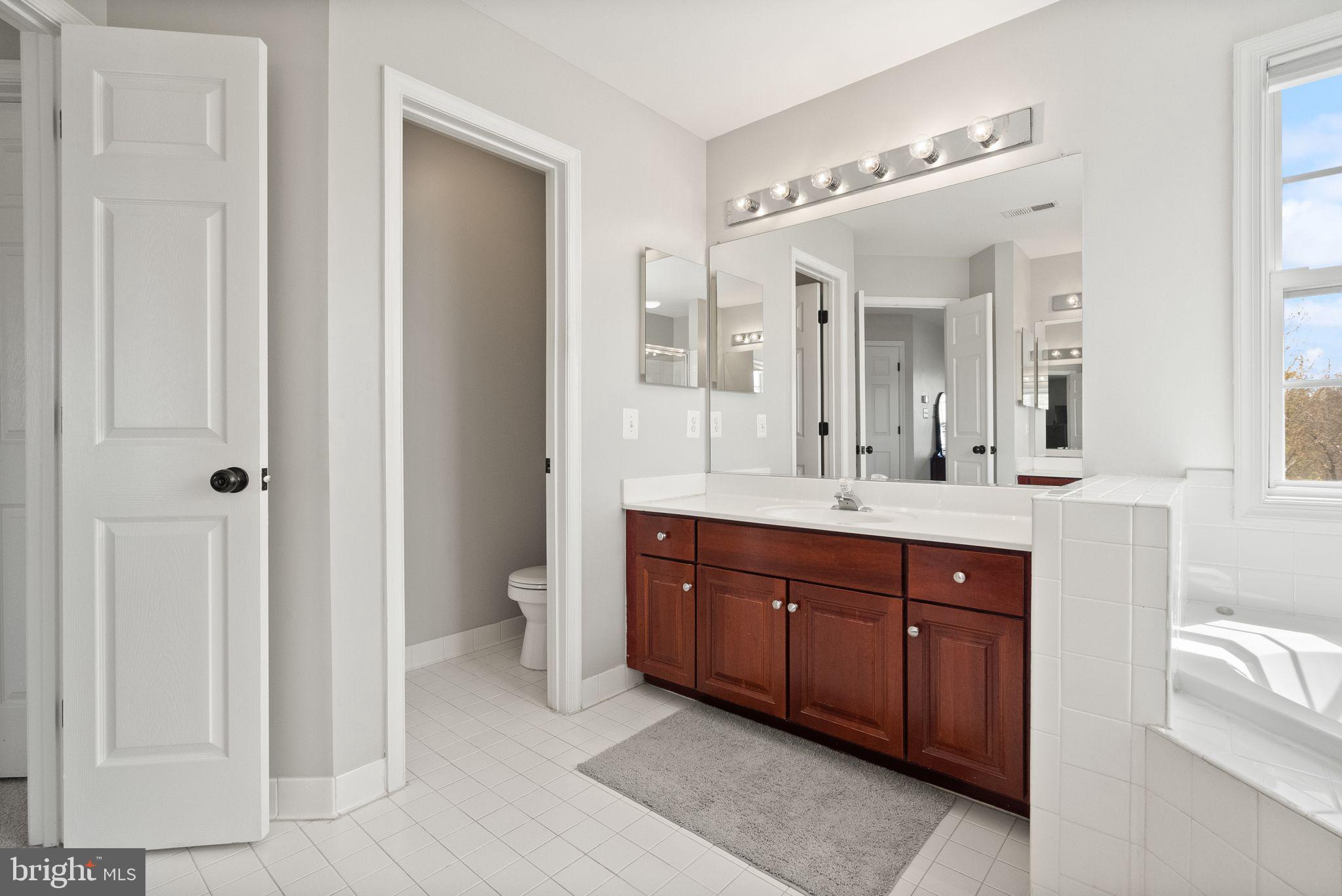 BRIDLEWOOD MANOR - Residential